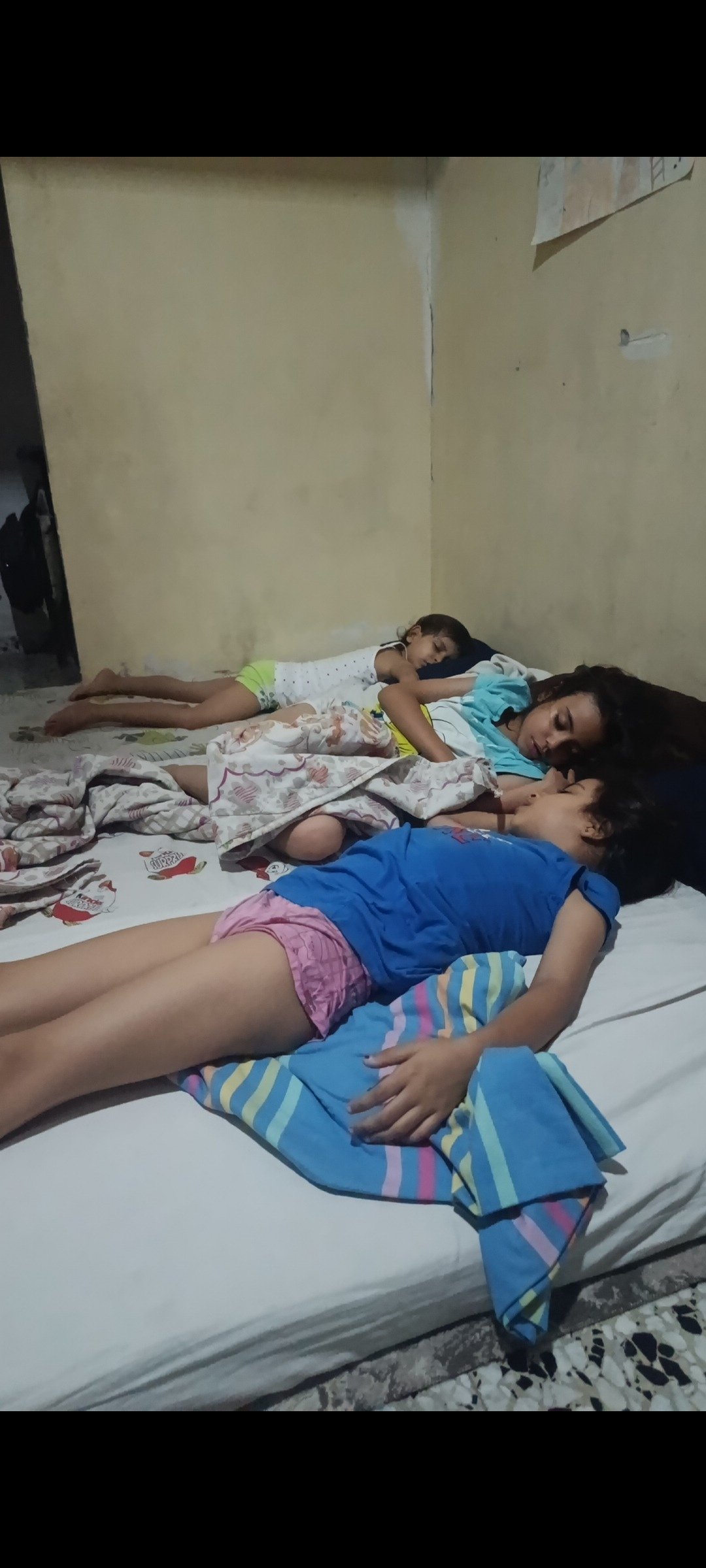 Help Fatima’s family from Gaza cover their household expenses.